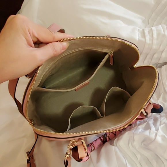 Light pink Gucci medium dome - Picture 4 of 8